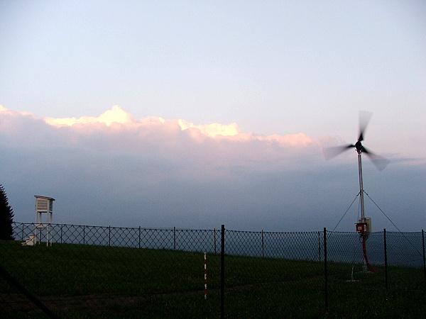 Větrná elektrárna po spuštění